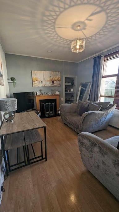 Lovely 2 Bedroom Apartment In Heart Of Dundee Ngoại thất bức ảnh
